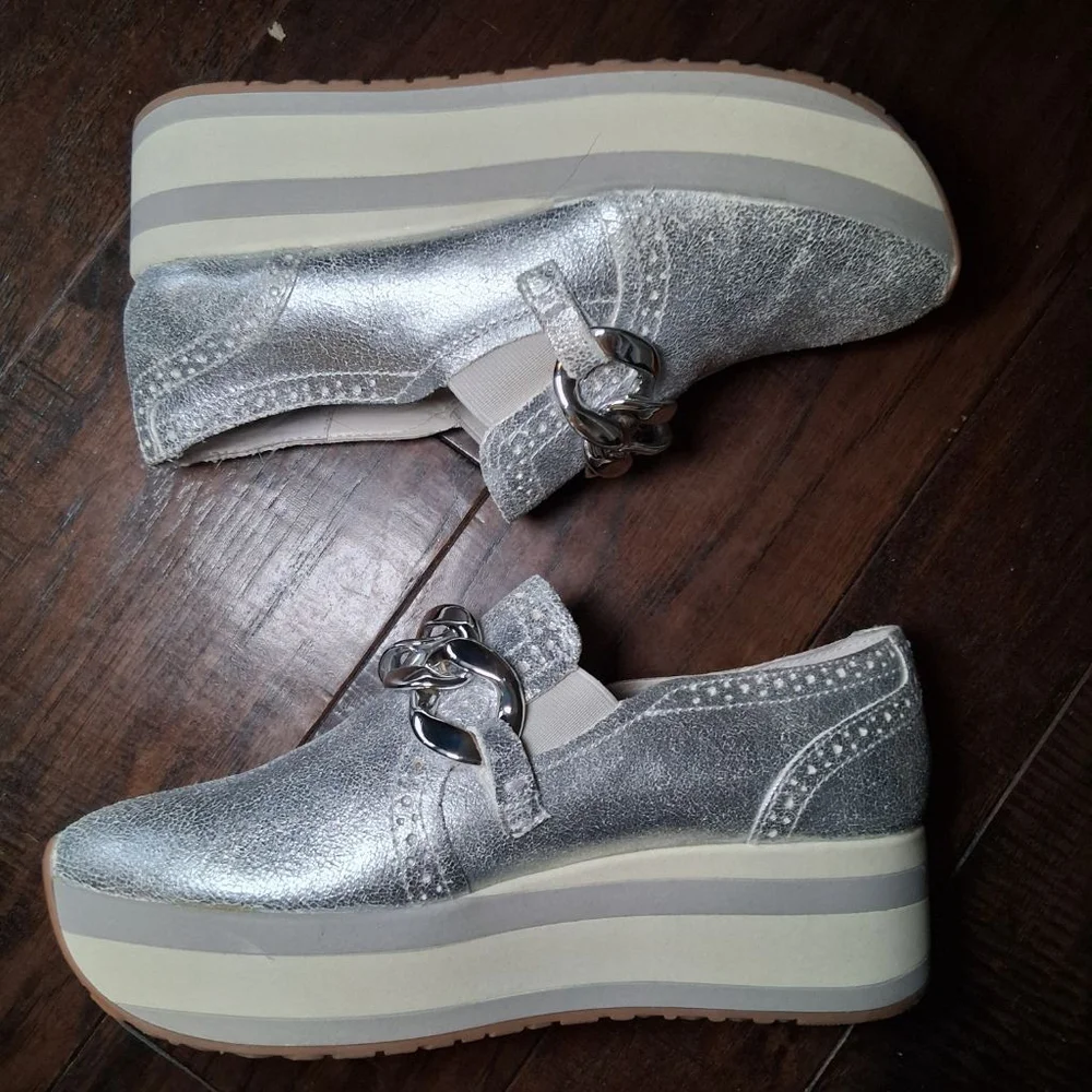 Dolce Vita Jhenee Silver Metallic Leather Platform Loafer Sneaker